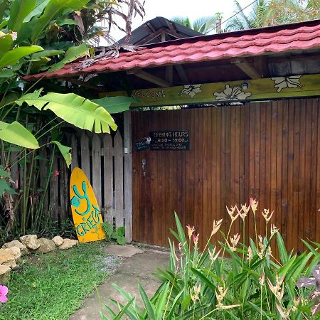 Surf Camp Hotel Бокас дел Торо Екстериор снимка