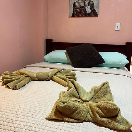Surf Camp Hotel Бокас дел Торо Екстериор снимка