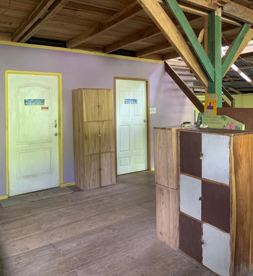 Surf Camp Hotel Бокас дел Торо Екстериор снимка