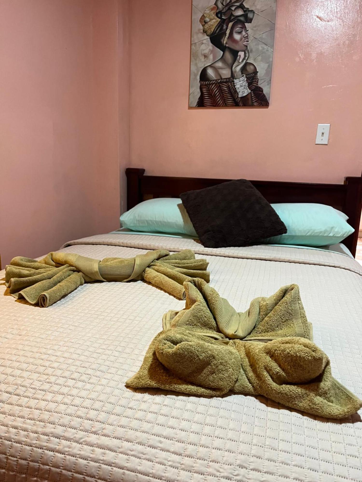 Surf Camp Hotel Бокас дел Торо Екстериор снимка