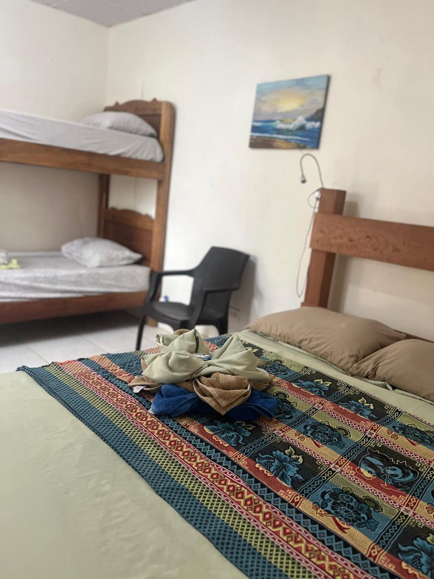 Surf Camp Hotel Бокас дел Торо Екстериор снимка