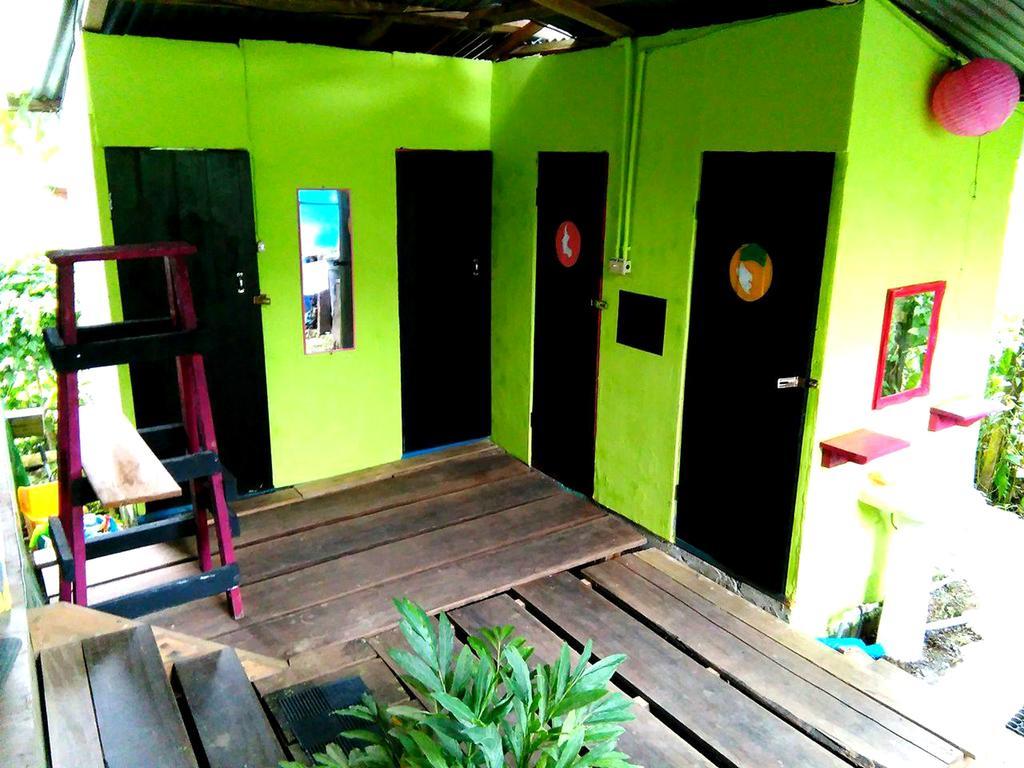 Surf Camp Hotel Бокас дел Торо Екстериор снимка