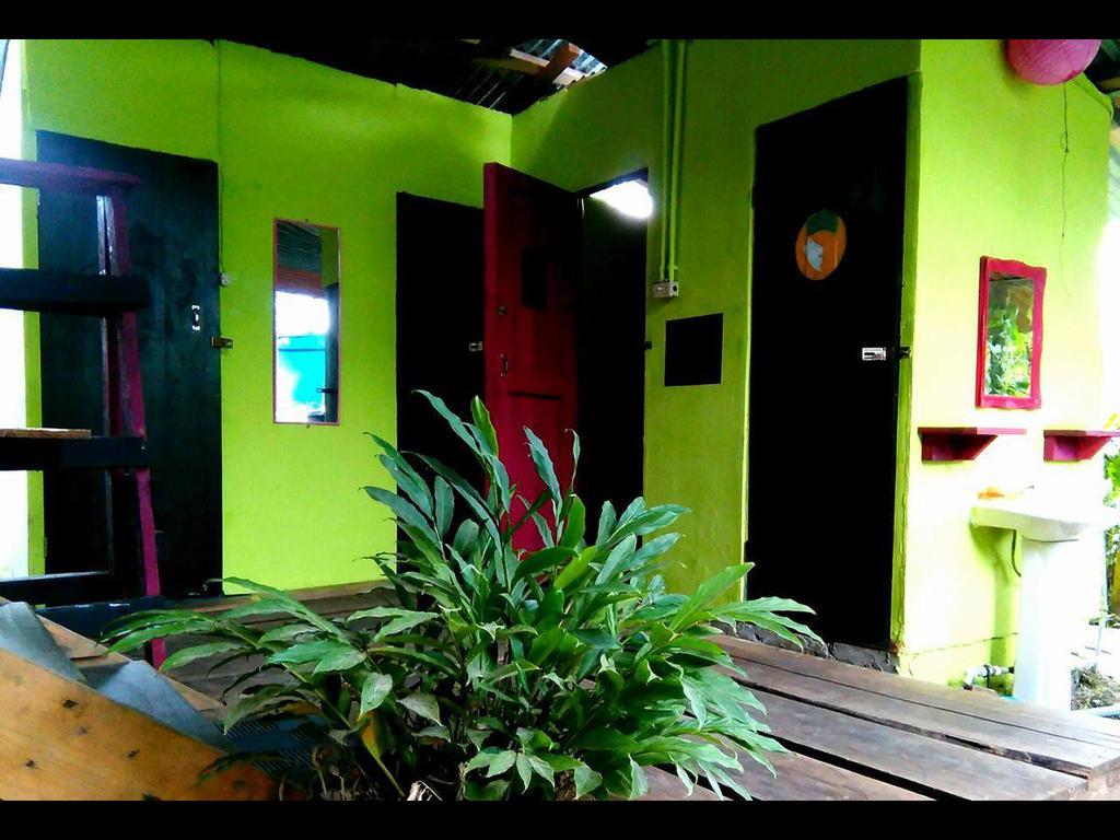 Surf Camp Hotel Бокас дел Торо Екстериор снимка
